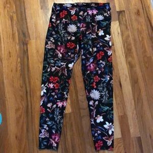 Like new! Old Navy floral leggings